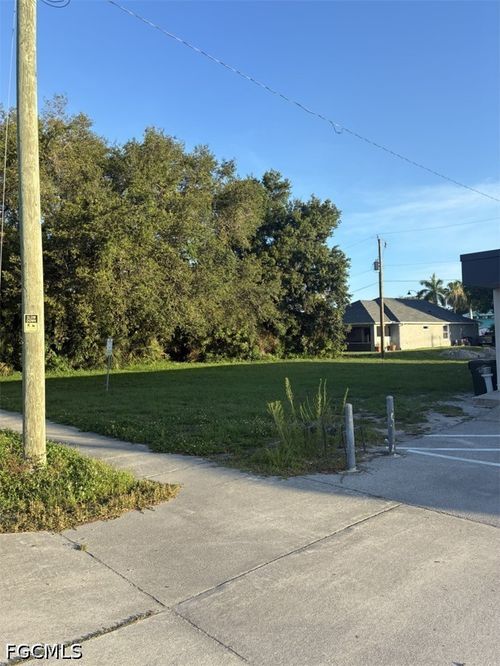 1925 Suwanee Ave, FORT MYERS, FL, 33901-8646 | Card Image