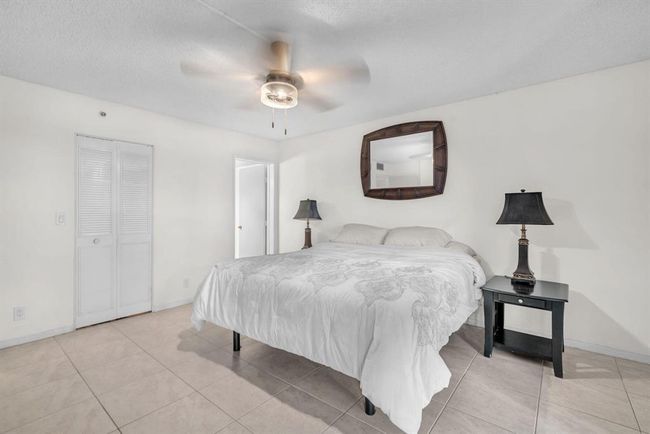 APT-903 - 2202 S Cypress Bend Dr, Condo with 2 bedrooms, 2 bathrooms and null parking in Pompano Beach FL | Image 7