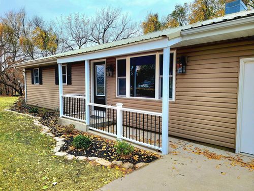 502 N Swain St, Redwood Falls, MN, 56283-1236 | Card Image