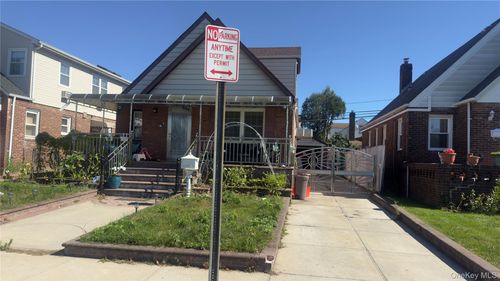 118 Sussex Rd, Elmont, NY, 11003-1423 | Card Image