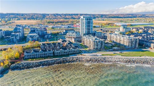 5 Esplanade Lane, Grimsby, ON, L3M0H2 | Card Image