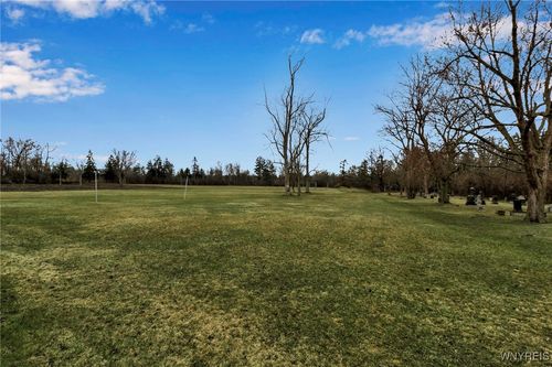 1475 Orchard Park Rd, West Seneca, NY, 14224-4019 | Card Image