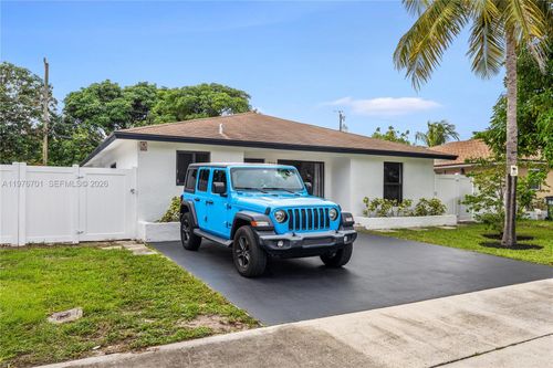 324 Sterling Ave, Delray Beach, FL, 33444-2266 | Card Image