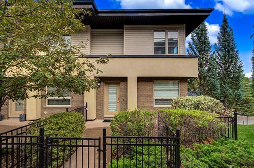 41 Aspen Hills Common Sw, Calgary, AB, T3H0R7 | Card Image