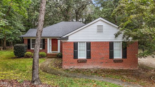 109 Oaklake Ct, Fuquay Varina, NC, 27526-9347 | Card Image