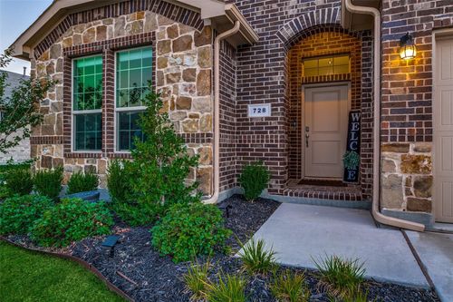 728 Greenford Mnr, Justin, TX, 76247-7069 | Card Image