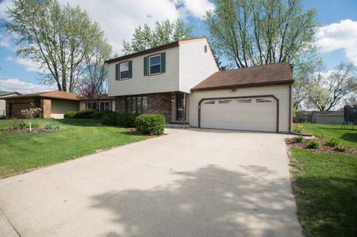 803 Greenridge Dr, STERLING, IL, 61081-1346 | Card Image