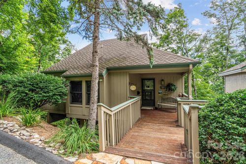 21 Ivy Ridge Rd, Burnsville, NC, 28714-1610 | Card Image