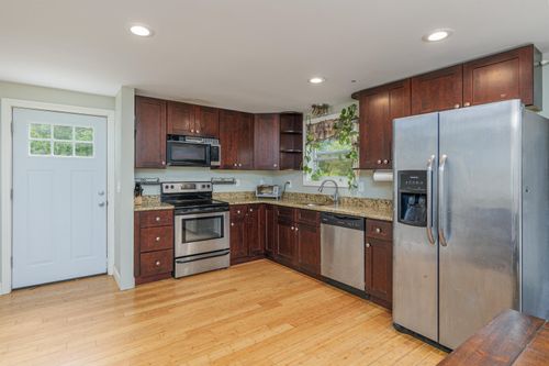 69 Longhill Rd, Raymond, NH, 03077-1239 | Card Image