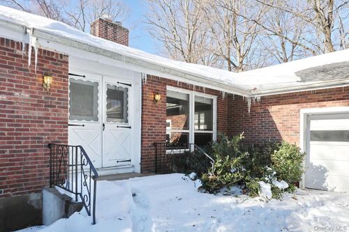 5 Steinway Ct, Suffern, NY, 10901-1505 | Card Image