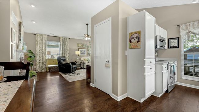 6130 Murphys Pond Rd, Condo with 2 bedrooms, 2 bathrooms and null parking in Canal Winchester OH | Image 8