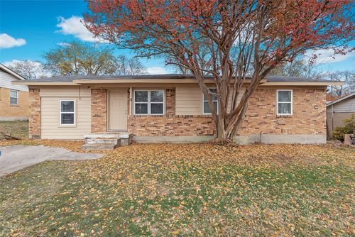 7916 Chaparral Dr, White Settlement, TX, 76108-3505 | Card Image