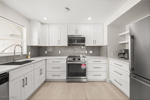 apt-83-1549 Sandpiper St, NAPLES, FL, 34102-1587 | Card Image