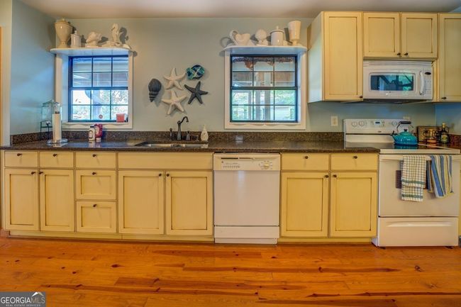 393 Templeton Cir, House other with 3 bedrooms, 2 bathrooms and 2 parking in Mansfield GA | Image 28