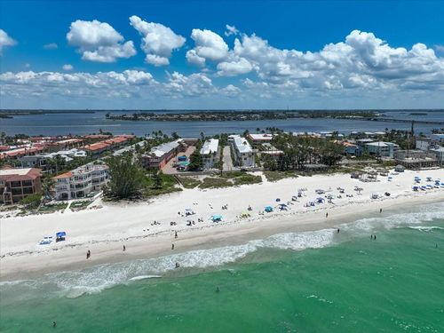 1423 Gulf Dr N, BRADENTON BEACH, FL, 34217-2314 | Card Image