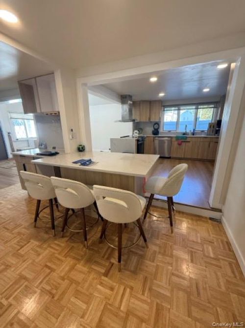 28 Floral Ave, Bethpage, NY, 11714-1313 | Card Image