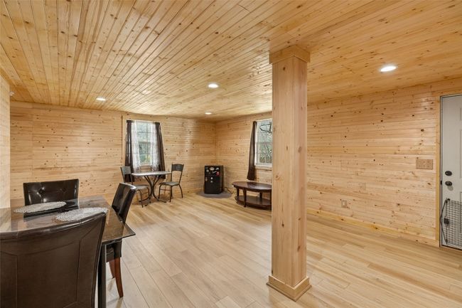 Family Room | Image 49