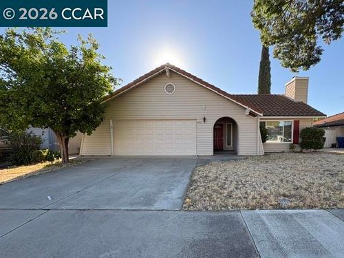 945 Arambel Dr, Patterson, CA, 95363-9437 | Card Image