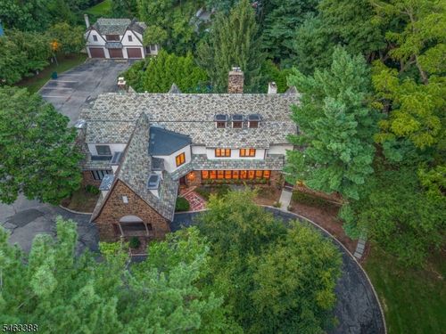 27 Village Green Ct, South Orange, NJ, 07079-1511 | Card Image