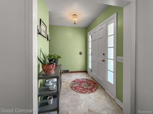 3315 Corvair Ln, Saginaw, MI, 48602-3408 | Card Image