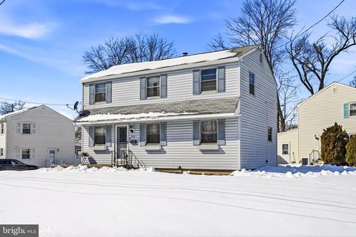 5545 Cedar Ave, PENNSAUKEN, NJ, 08109-2127 | Card Image