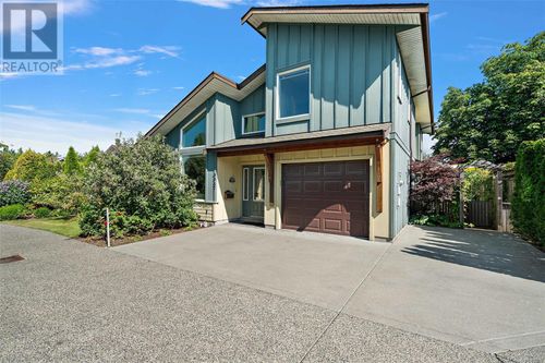 9957 Swiftsure Pl, Sidney, BC, V8L4E3 | Card Image