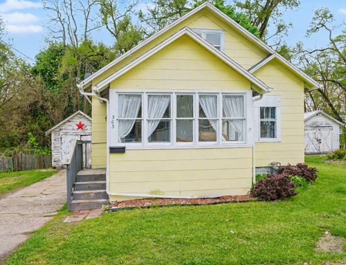 303 N Lowe Street, Dowagiac, MI, 49047 | Card Image