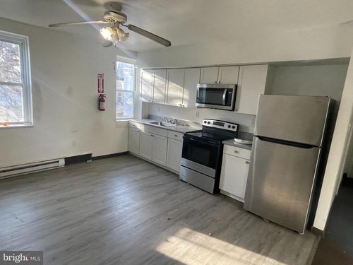 1f-2723 W 3rd St, CHESTER, PA, 19013-2222 | Card Image