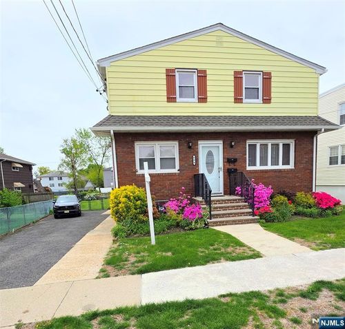 648 Milton Ave, Lyndhurst, NJ, 07071-1612 | Card Image