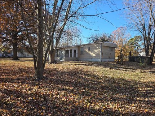 204 S Lyne St, Raymore, MO, 64083-9746 | Card Image