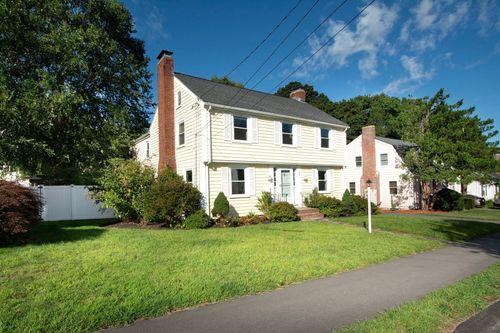 88 Elm St, Milton, MA, 02186-3111 | Card Image