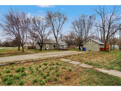 118 N Chestnut St, Douglass, KS, 67039-7800 | Card Image