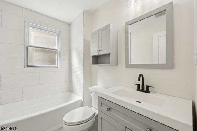 154 N Maple Ave, Home with 3 bedrooms, 1 bathrooms and null parking in East Orange NJ | Image 7