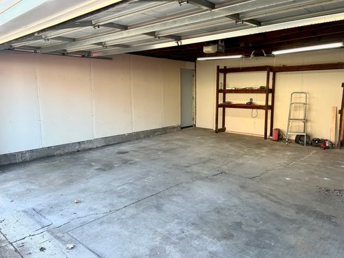 105 W 2nd St, Spring Valley, IL, 61362-1411 | Card Image