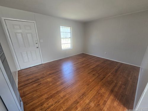 20074 Mitchell, Somerset, TX, 78069-4711 | Card Image