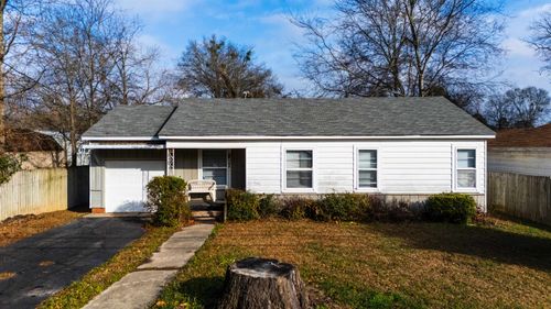 615 Peterson Rd, Kilgore, TX, 75662-4338 | Card Image