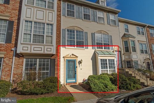 28 Boston Ct, Newark, NJ, 07103-3442 | Card Image