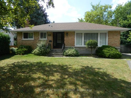 3261 Prior Cres, Niagara Falls, ON, L2J3B2 | Card Image