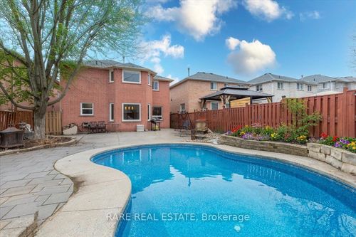 28 Hawkins Dr, Barrie, ON, L4N0A6 | Card Image