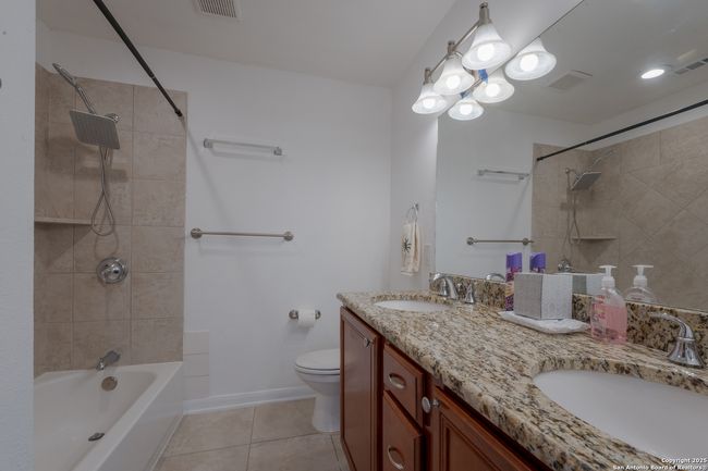 APT-1202 - 100 Lorenz Rd, Condo with 2 bedrooms, 2 bathrooms and null parking in San Antonio TX | Image 8