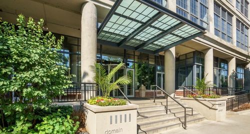 1011-900 N Kingsbury St, Chicago, IL, 60610-7447 | Card Image