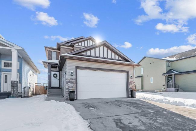 165 Norseman Close, Home with 4 bedrooms, 3 bathrooms and 2 parking in Penhold AB | Image 1