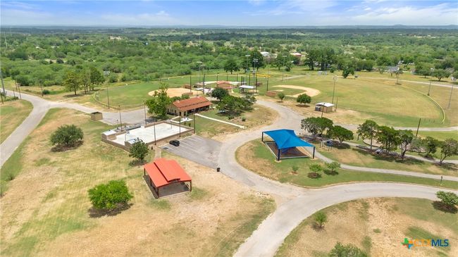 1140 N Hackberry Ave, Home with 0 bedrooms, 0 bathrooms and null parking in Luling TX | Image 14