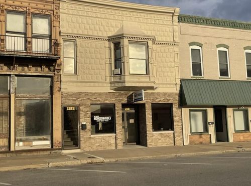a-218 N Clark St, Moberly, MO, 65270-1541 | Card Image
