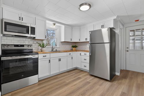 294 Green St, Somersworth, NH, 03878-1606 | Card Image