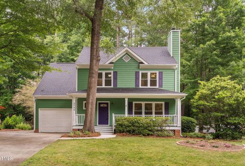2724 Glastonbury Rd, Apex, NC, 27539-8663 | Card Image