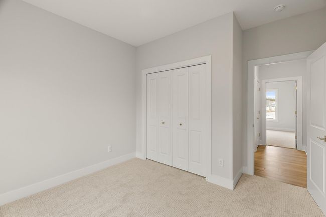 Bedroom 2 to Hall. | Image 14