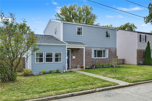 409 Mckim St, Zelienople, PA, 16063-1040 | Card Image