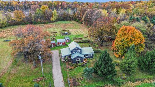 46961 8th Ave, Bloomingdale, MI, 49026-8745 | Card Image