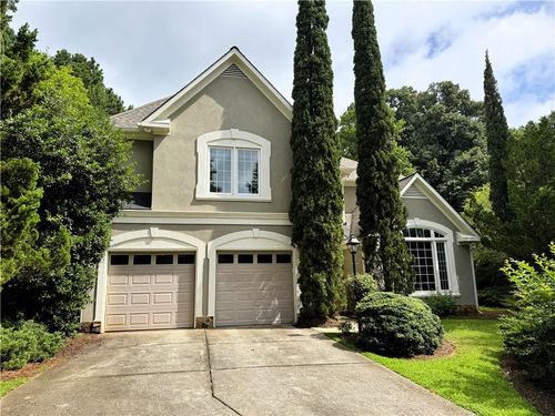 2046 Beaumont Ln, Dunwoody, GA, 30338-4500 | Card Image